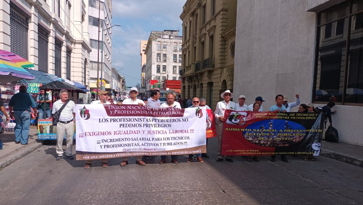 Exigen trato similar al de los sindicalizados. (Jesús Alberto García)