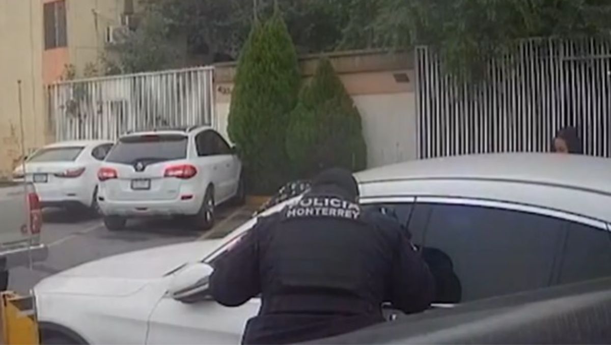 La menor habría tomado las llaves y activado el seguro del auto. | Especial