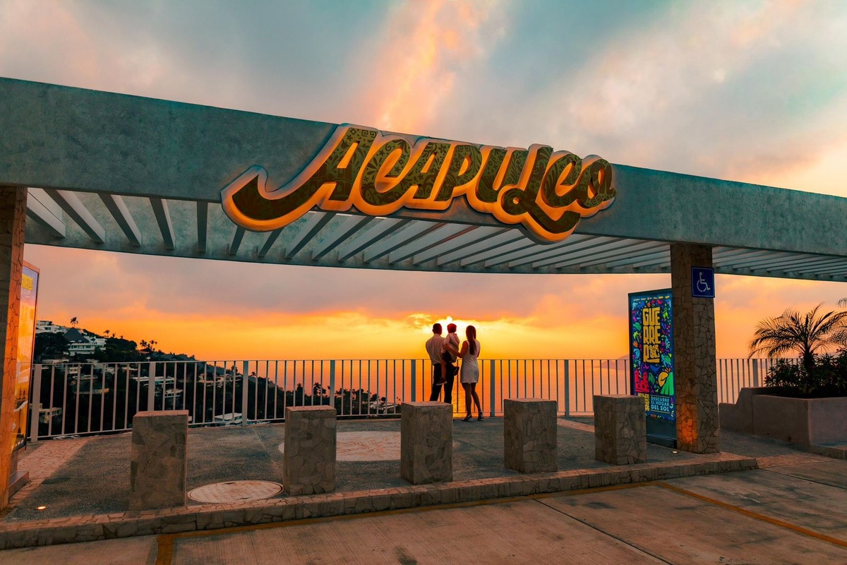 Evelyn Salgado embellece miradores de Acapulco y se convierten en puntos de referencia turística