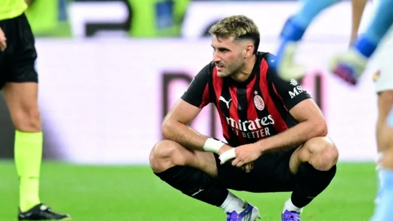 Santiago Giménez será operado por su lesión en el tobillo