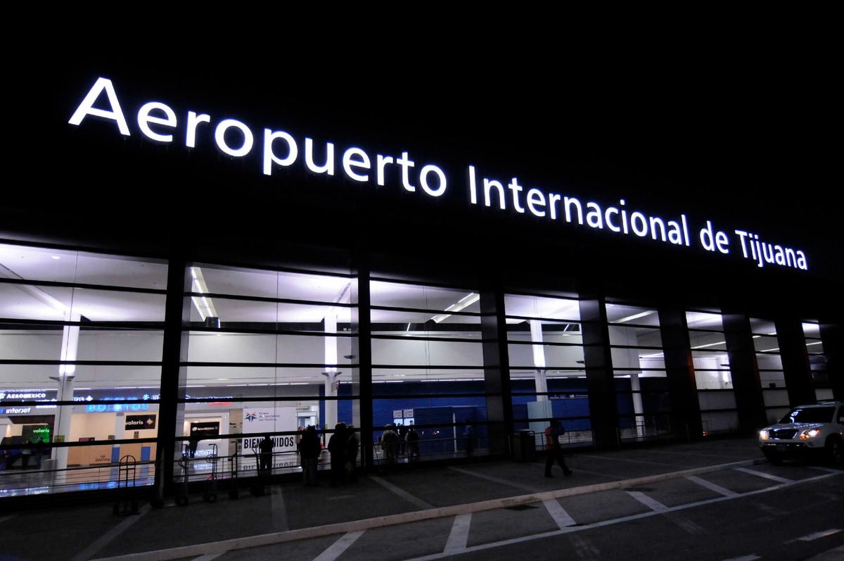 Viva cancela vuelos en Aeropuerto de Tijuana por condiciones climatológicas