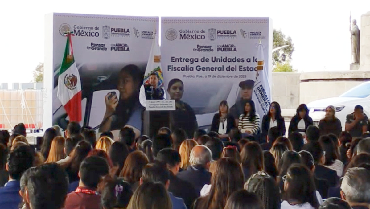 Armenta entrega 35 vehículos a Fiscalía de Puebla; va por 50 en 2026 | Especial