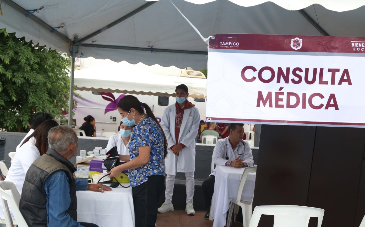 Se brindan consultas gratuitas en las jornadas en colonias de Tampico. | Yazmín Sánchez