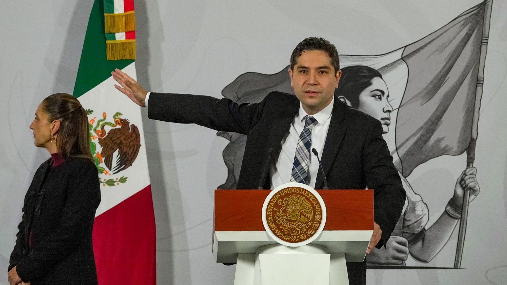 Solicita SAT pago de 51 mil millones de pesos a dos empresas deudoras