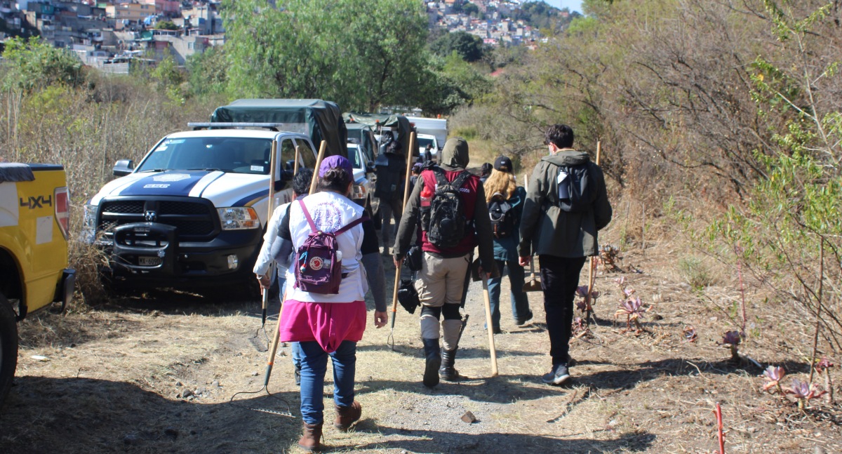 Familias de desaparecidos hacen el último esfuerzo de 2025: Buscan en Barrancas de Tarango para hallar pistas