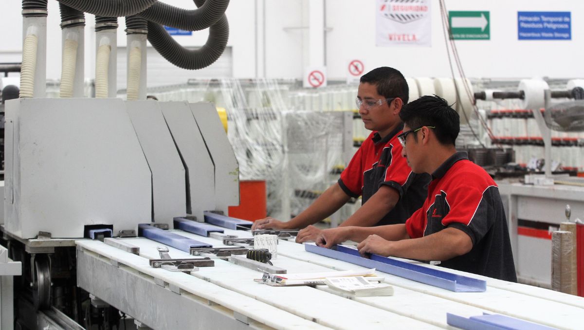 Manufactura. Luis Guerra