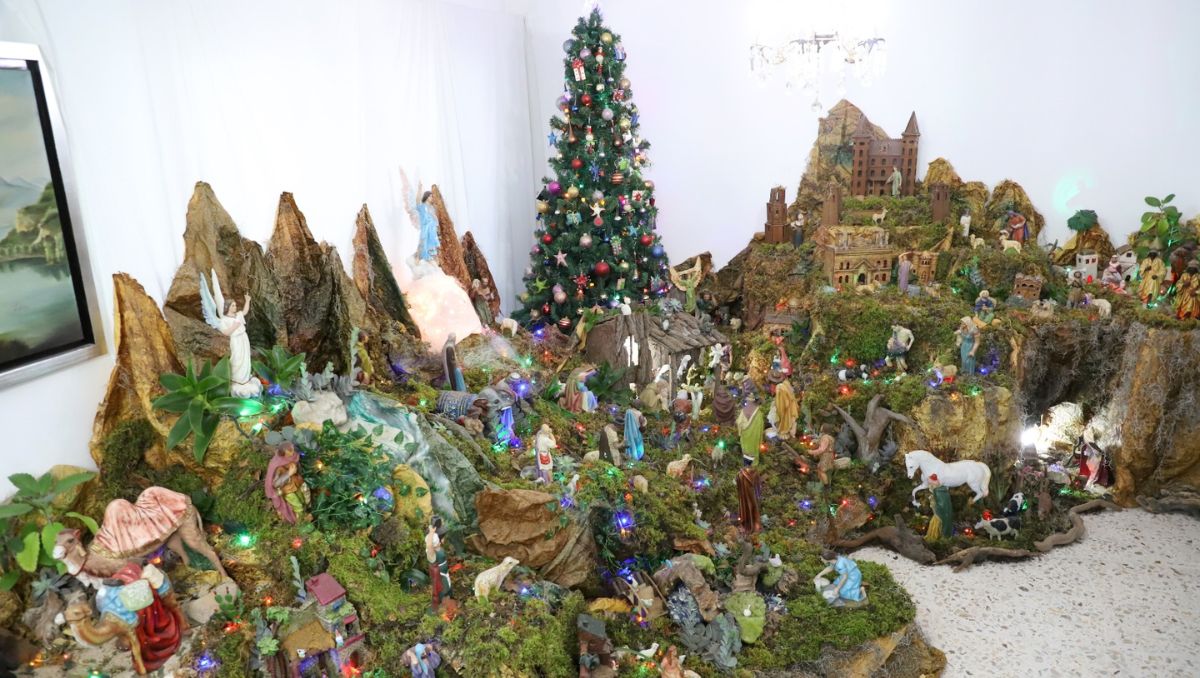 El nacimiento del Niño Dios de doña Esperanza González tiene más de 500 elementos. | Luis Guerra