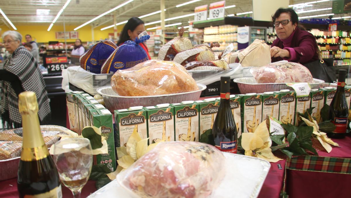 El pavo y la pierna de cerdo son los productos que registraron incrementos. Jorge López