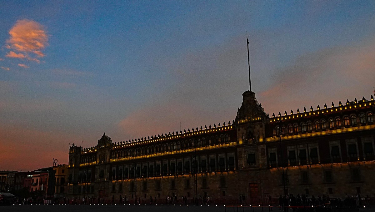 Concierto gratis en el Zócalo de la CdMx este 21 de diciembre de 2025: ¿A qué hora inicia y quiénes cantarán?