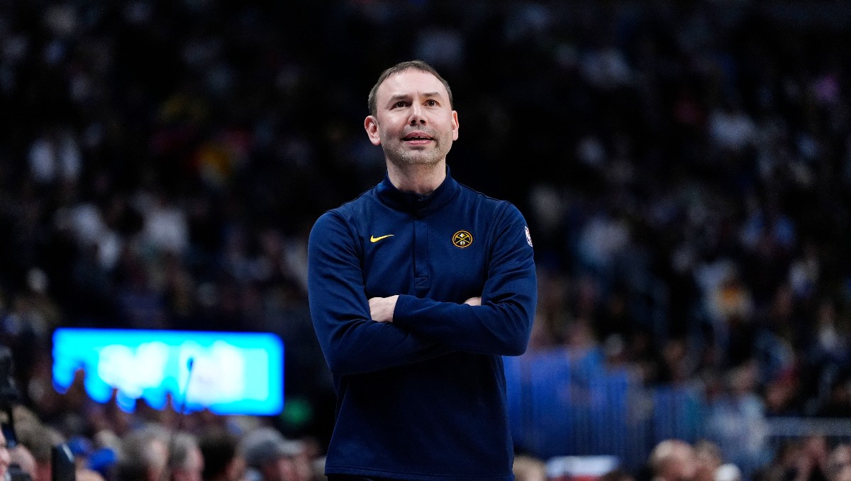 NBA multa con 35 mil dólares a David Adelman por lenguaje "inapropiado" hacia los árbitros