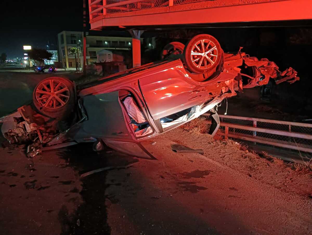El auto quedó destrozado tras el accidente. | Especial