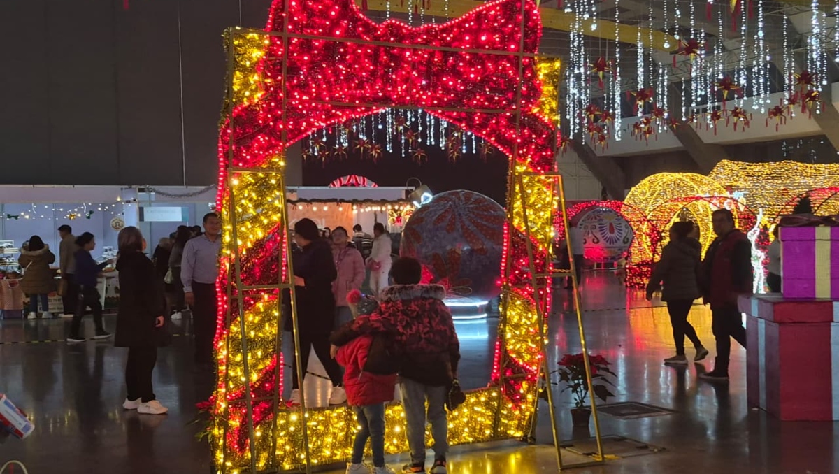 El espíritu de la Navidad llegó a Puebla con el Festival Especial 2025 | David Meléndez