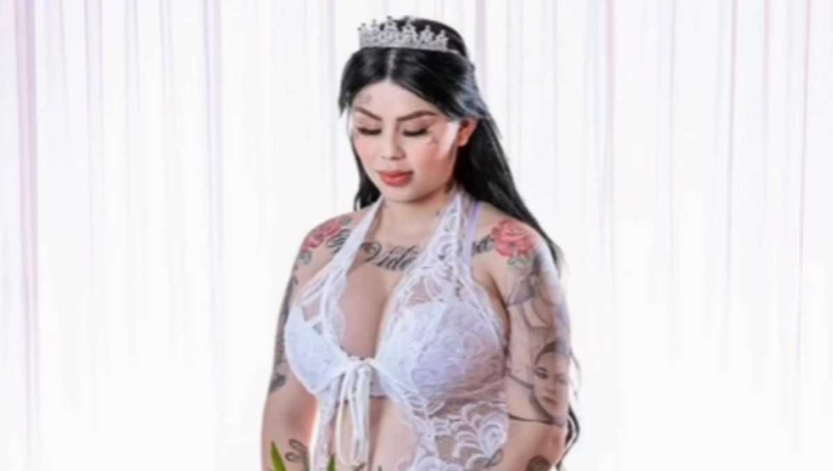 Mona compartió un emotivo mensaje de fe y reveló que su bebé nacerá en mayo.