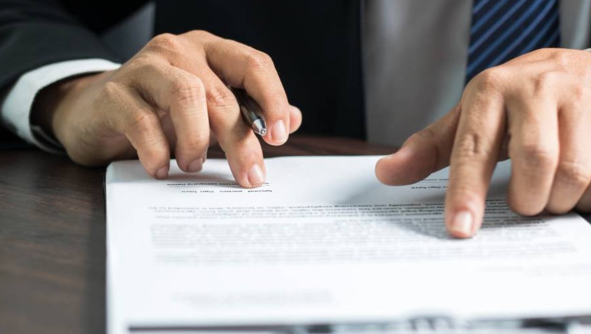 Anticorrupción inhabilita a tres proveedores del gobierno por irregularidades en contratos