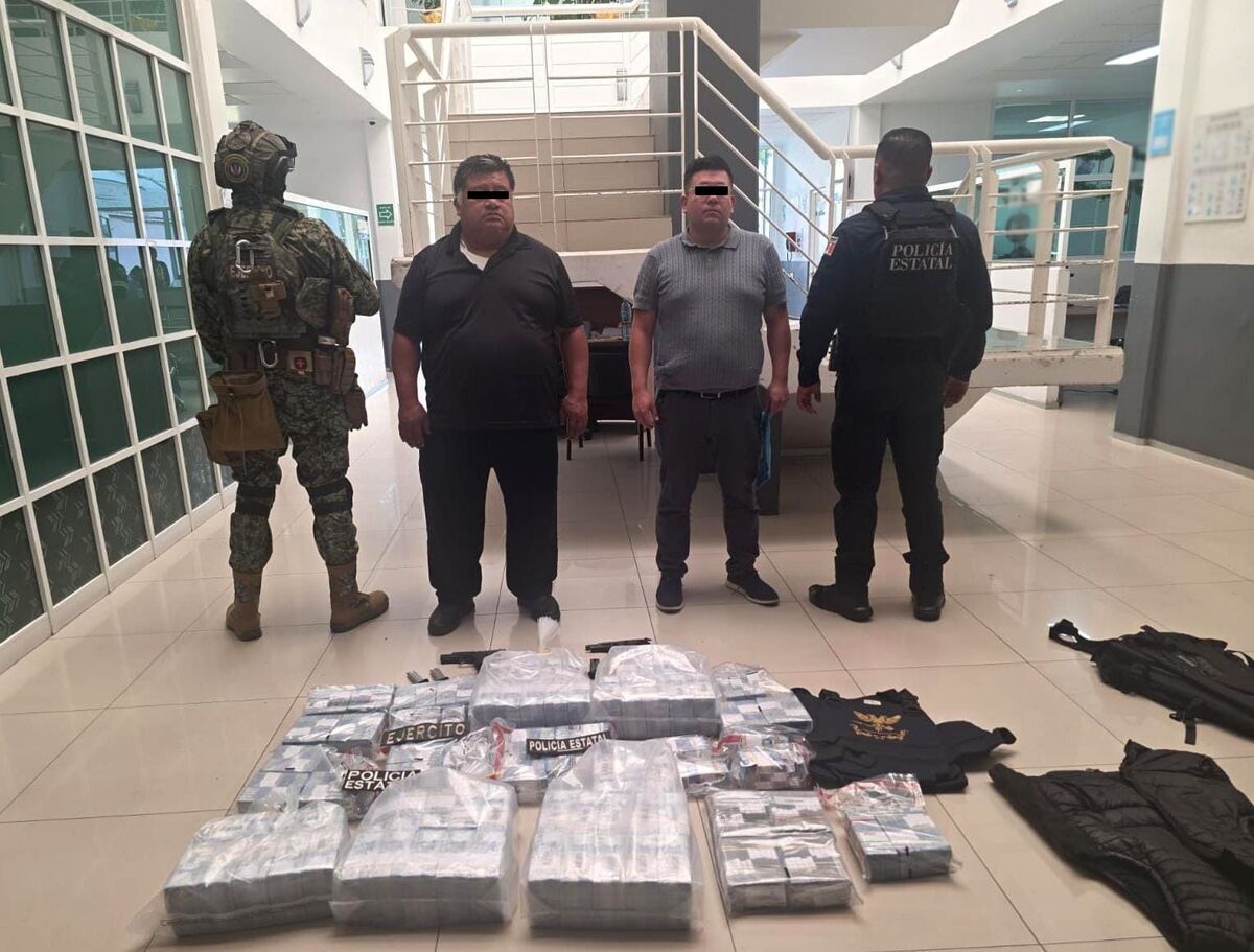 Les aseguraron dos armas de fuego cortas  cuatro cargadores cartucho útiles. (Foto: especial)