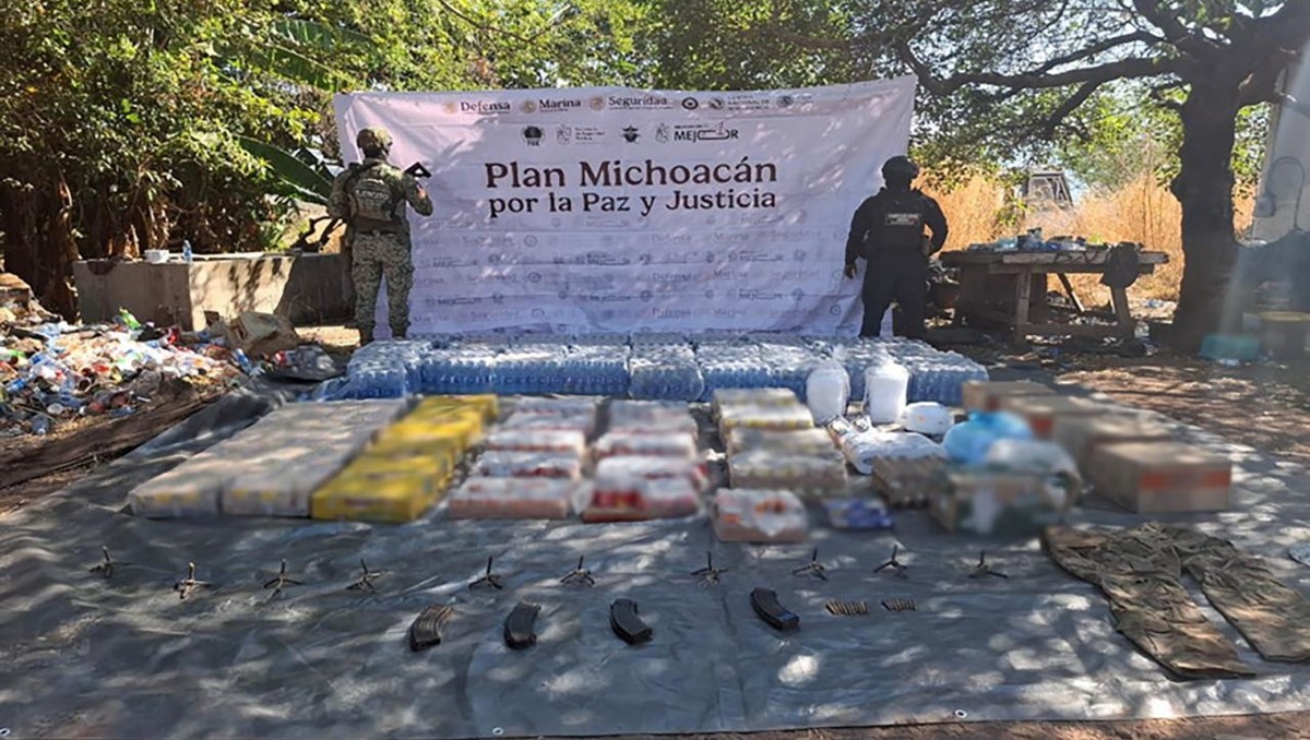 Autoridades aseguraron armas y explosivos tras operativos realizados en Michoacán. | Especial
