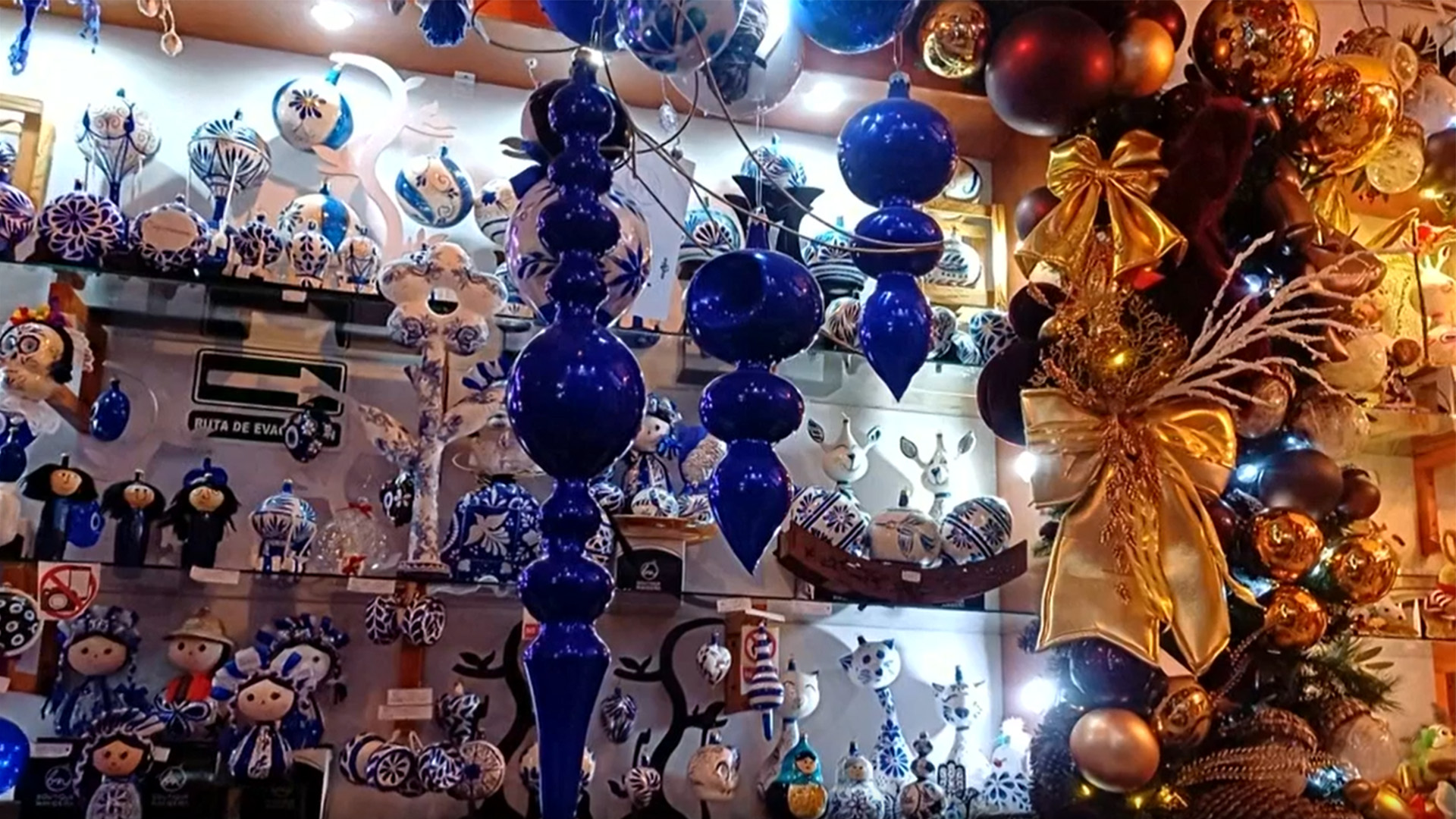 Chignahuapan ilumina la Navidad con esferas de cristal hechas a mano
