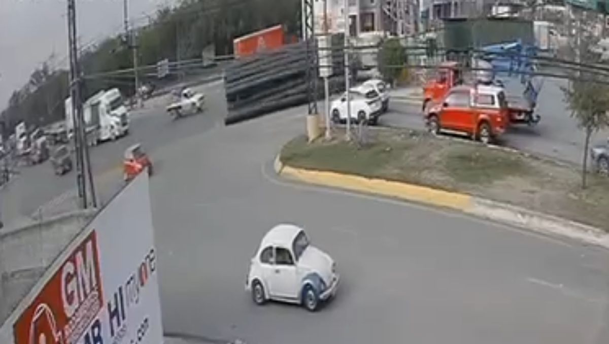 El momento exacto del accidente fue captado por cámaras de seguridad | Especial