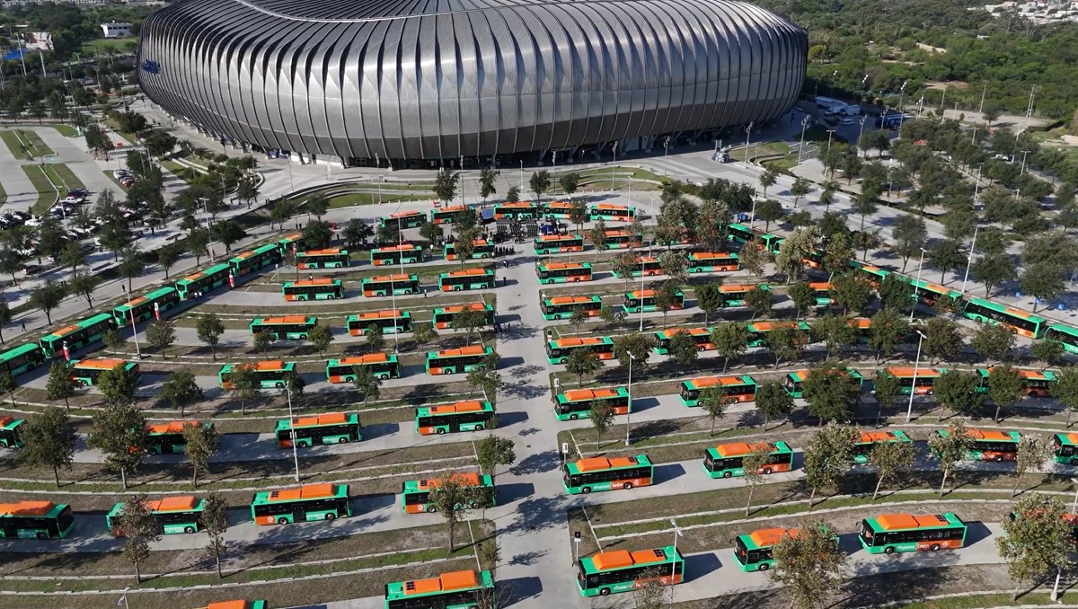 El Gobierno de Samuel García aseguró que este año se ha duplicado la red de Transmetro. | Especial