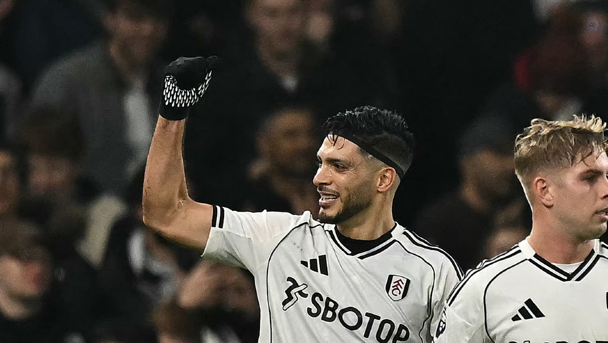 Raúl Jiménez logra histórica marca en la Premier League