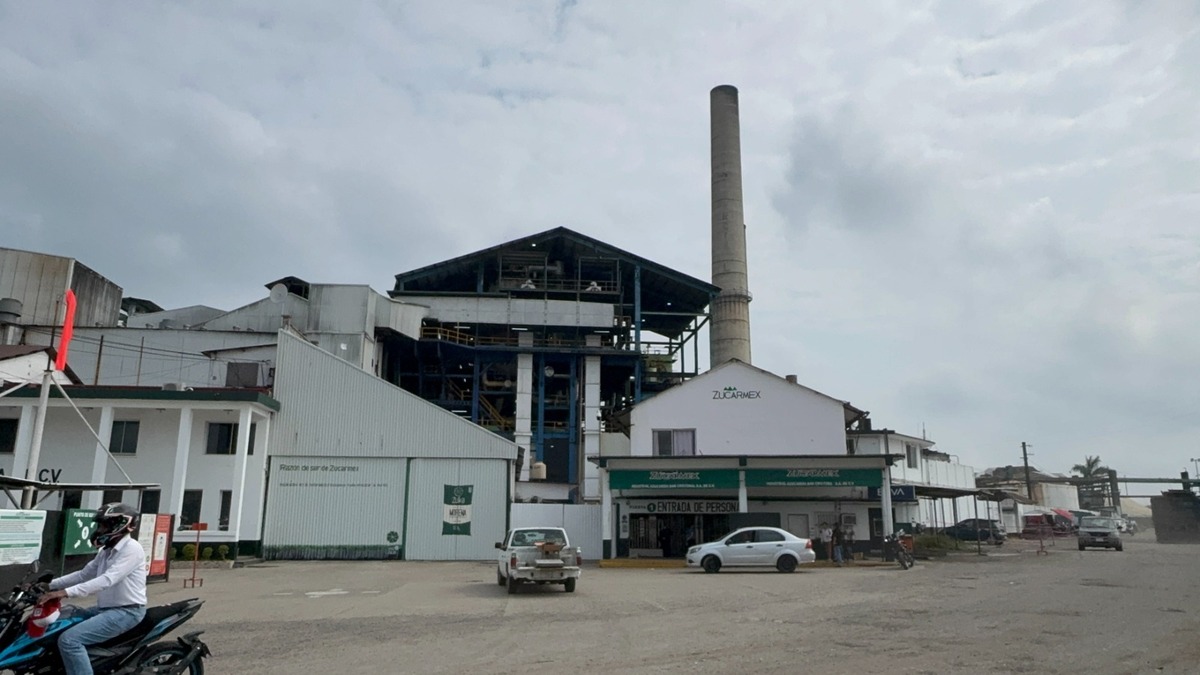 Para MILENIO, el legislador detalló que el huachicol fiscal se configura al importar combustibles declarados como aditivos o lubricantes.