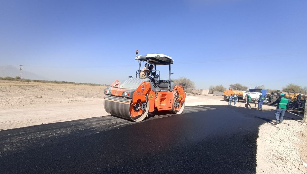 Impulsa Betzabé Martínez la conectividad rural con nueva pavimentación en el ejido Nueva Platilla. | Especial