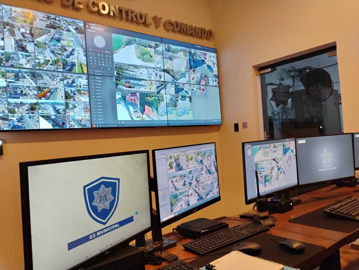 Sala de monitoreo inteligente del nuevo C2, desde donde se vigilan las 22 comunidades de Mixquiahuala.
