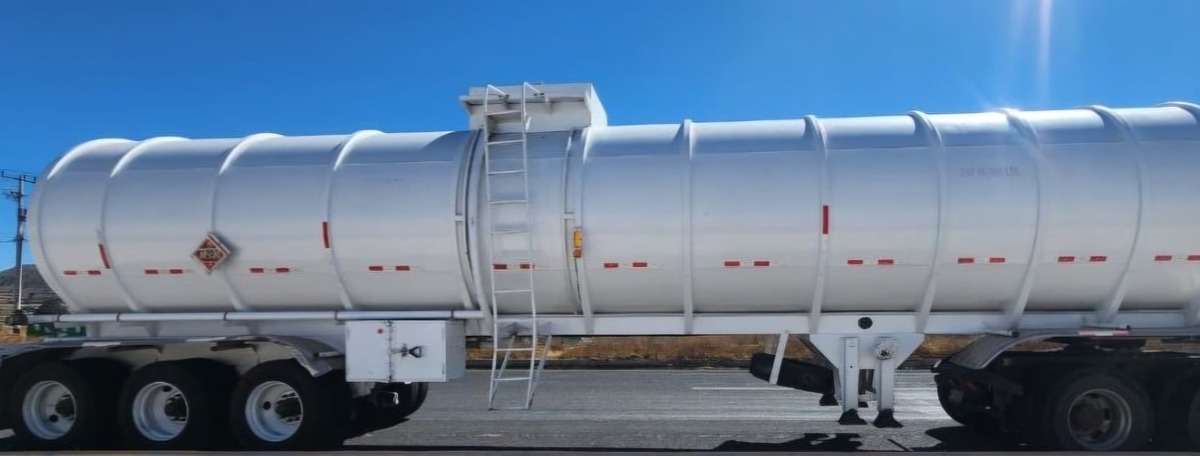 vehículo transportaba cerca de 33 mil litros de hidrocarburo, equivalente al 60% de su capacidad