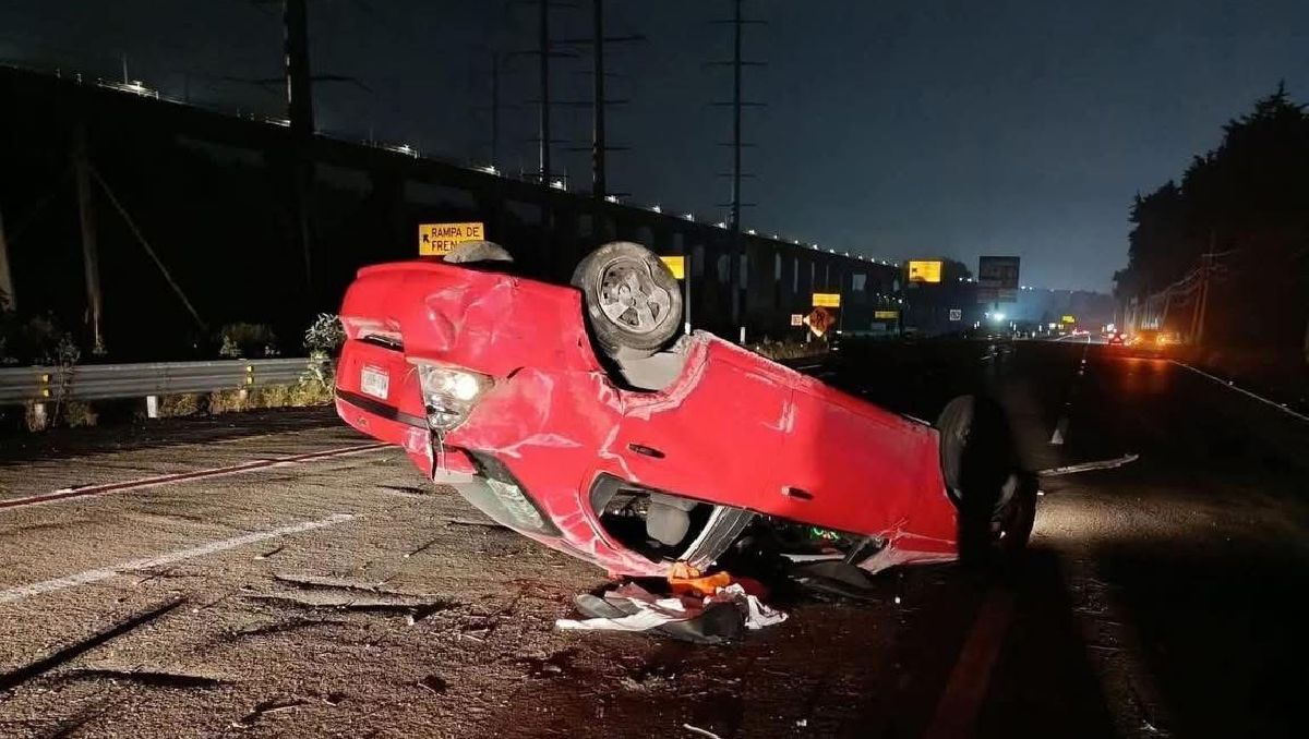 Uno de los accidente viales en la carretera a Toluca provocó lesiones a dos personas. Foto: (Especial)