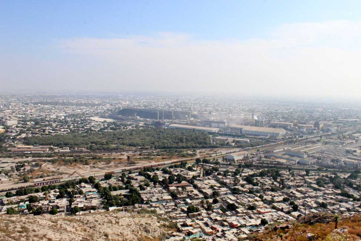 Tras las celebraciones de Nochebuena, la calidad del aire en Torreón se reportó como no saludable.| Roberto Amaya