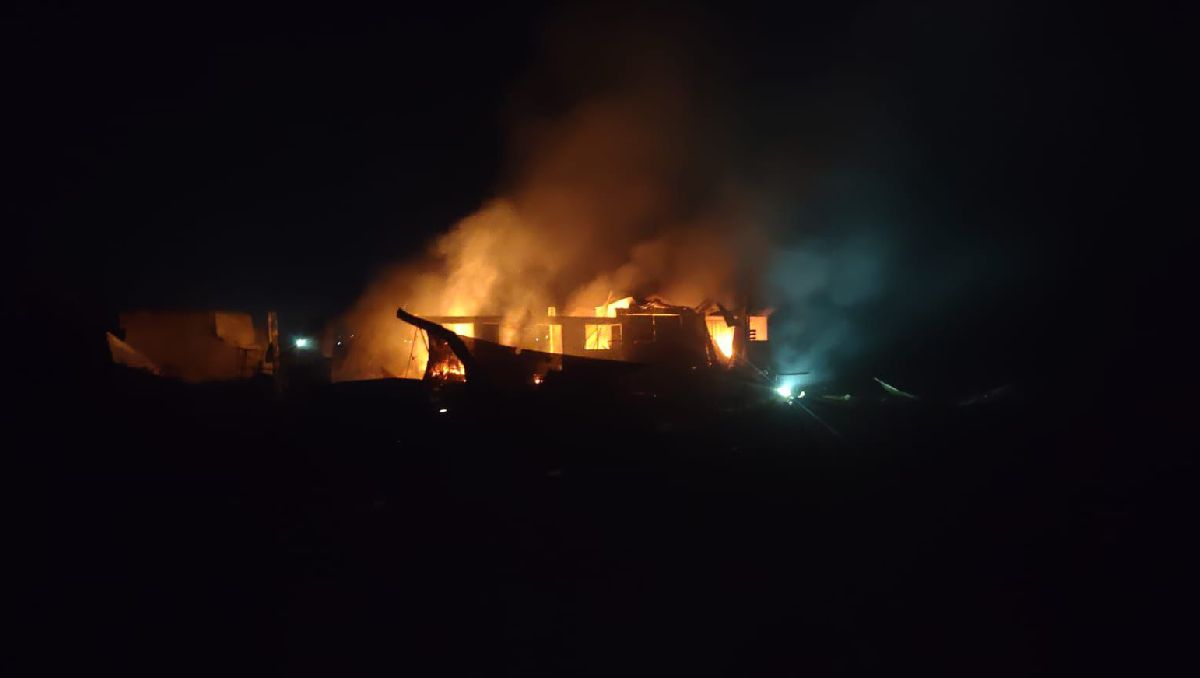 Equipos de emergencias atendieron una explosión por pirotecnia en la noche del 24 de diciembre. Foto: (Especial)