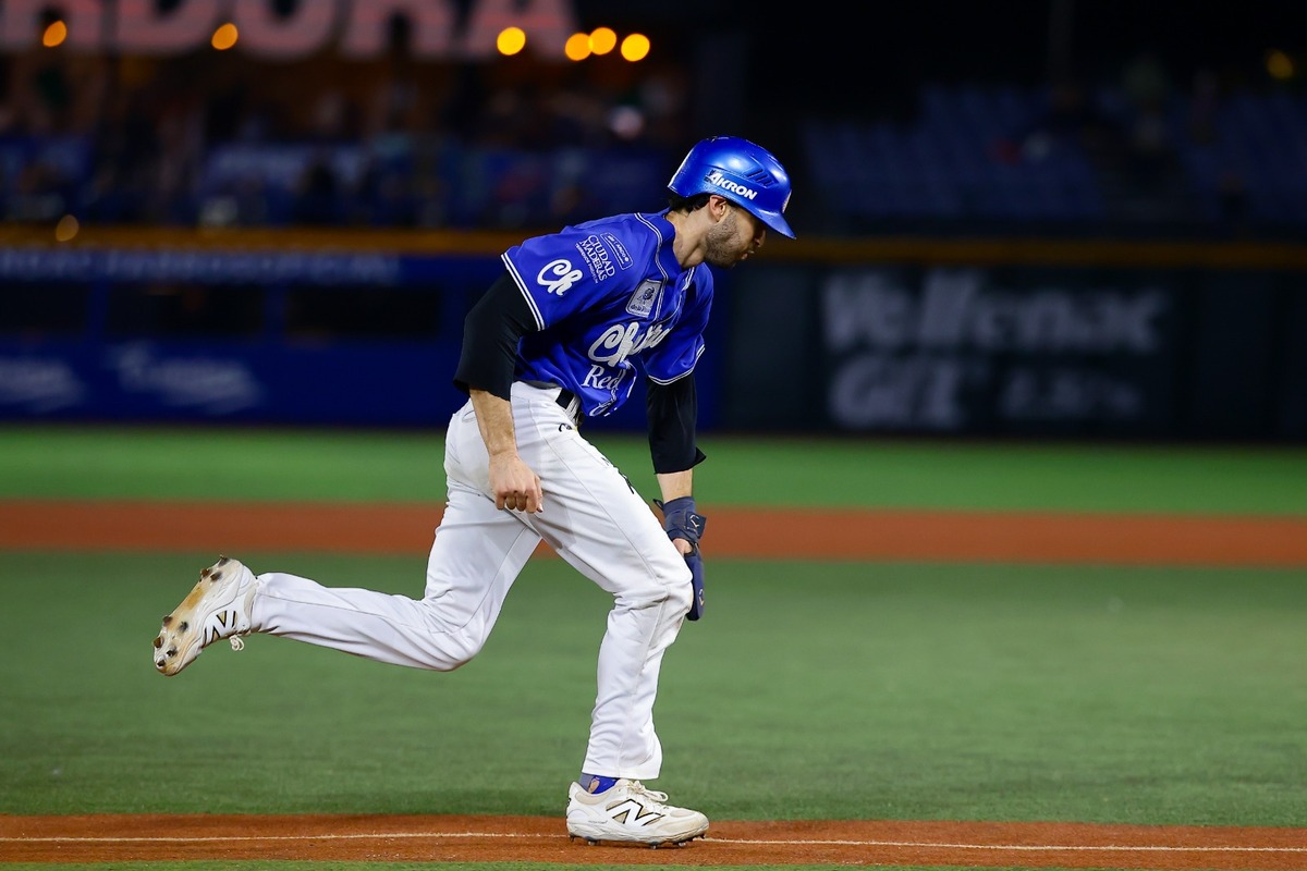 El extrabase de Wielansky fue el triple 28 de Charros, que impone marca en LMP. (Cortesía)