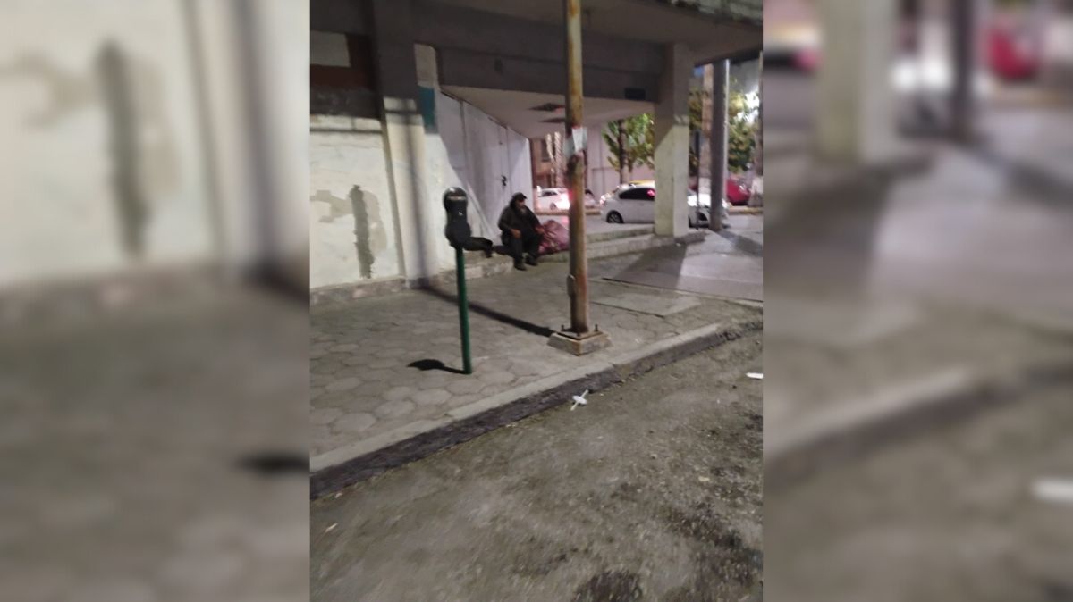 Sin familia ni celebraciones, enfrenta los días festivos como cualquier otro,  agradeciendo a quienes le brindan apoyo.| Especial