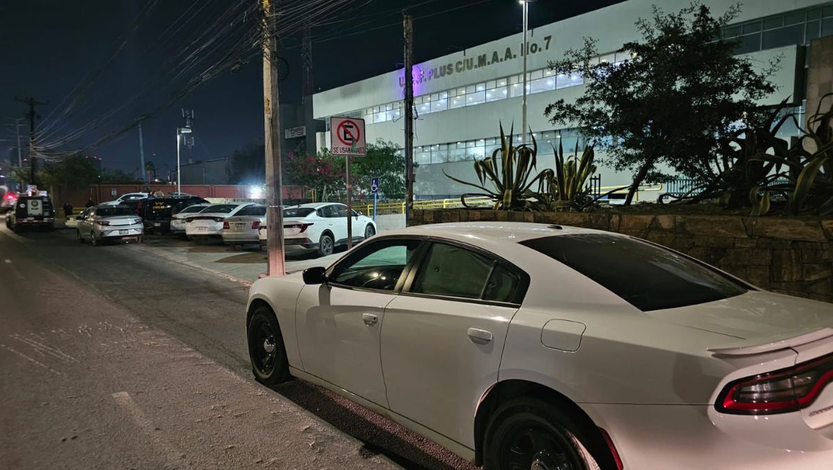 Autoridades acudieron al hospital para llevar a cabo las investigaciones correspondientes. Fernanda Pérez