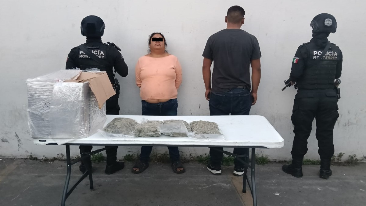 Autoridades solicitaron una orden de cateo para ingresar al domicilio de donde salieron los detenidos. Foto: Especial