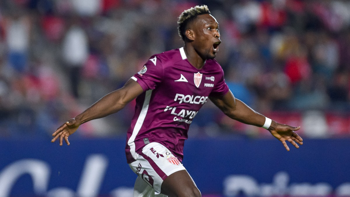 Diber Cambindo es nuevo futbolista del León (Imago7)