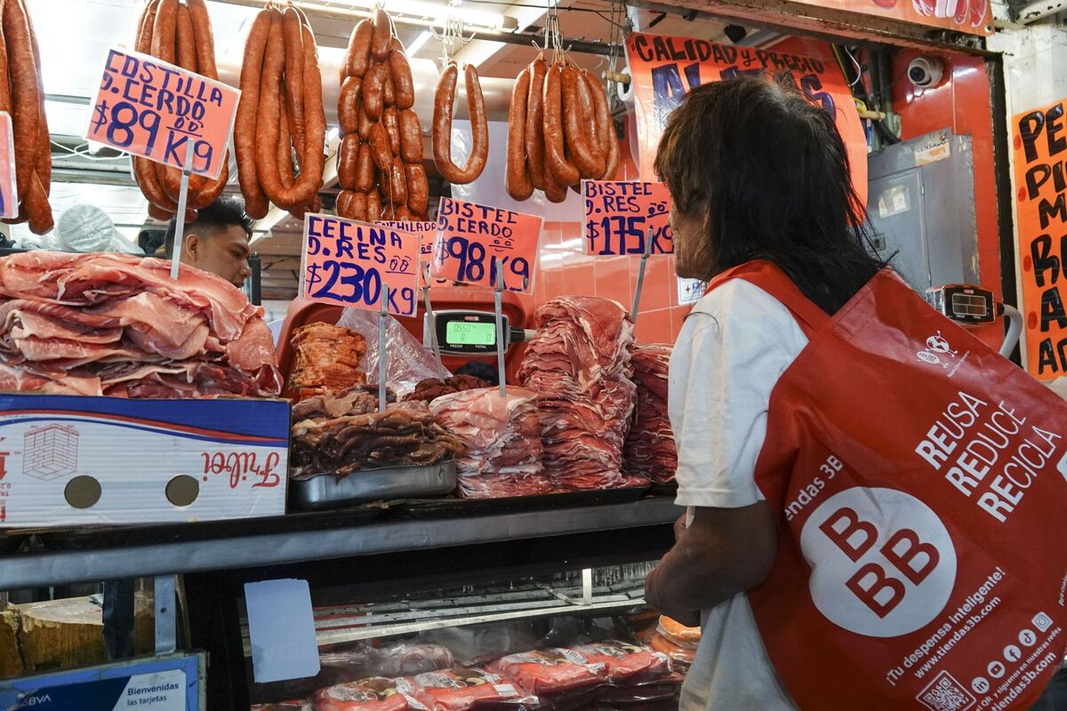Durante las fiestas decembrinas, las personas compran mayores cantidades de comida. | Cuartoscuro