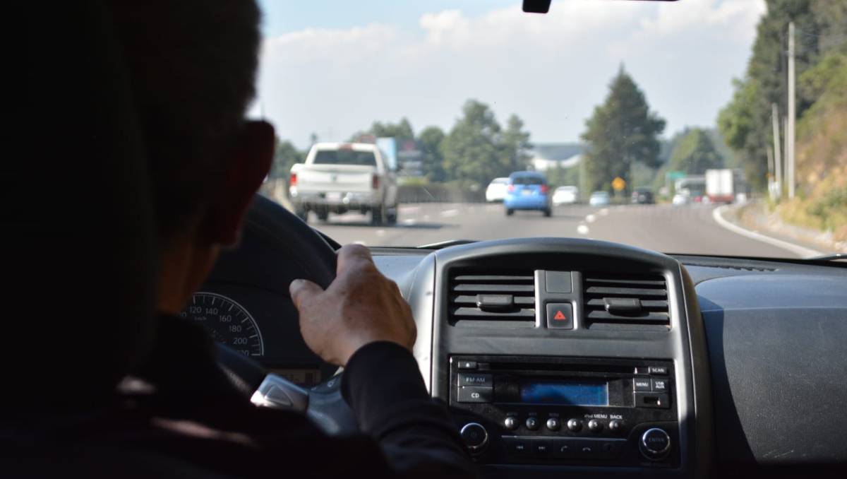 Finanzas Edomex alertó que 104 mil autos deben reemplacar este año; desde enero podrían ir al corralón por placas vencidas. Especial