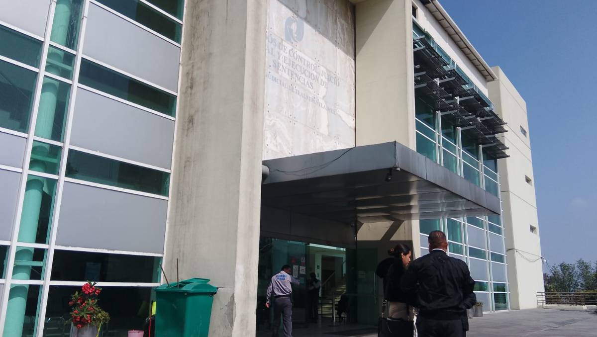 El pasado martes, un Juez de Control calificó como legal la detención de ambos custodios. Foto: Carlos Zaid