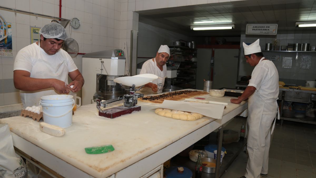 Negocios mantienen crecimiento pese a retos. Especial