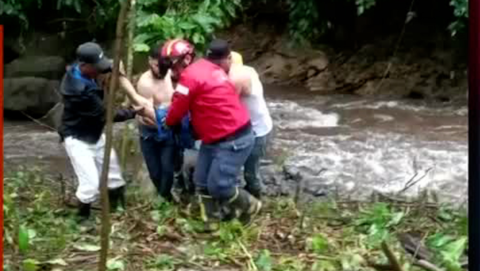 Regresan lluvias e inundaciones a Los Tuxtlas, Veracruz; confirman una muerte