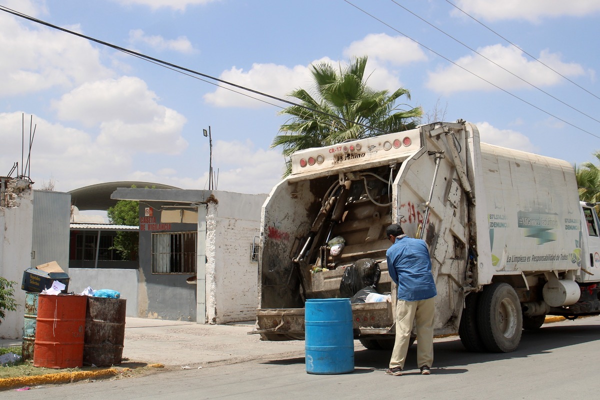 En Lerdo, llaman a comerciantes a reforzar manejo de basura. | Rolando Riestra