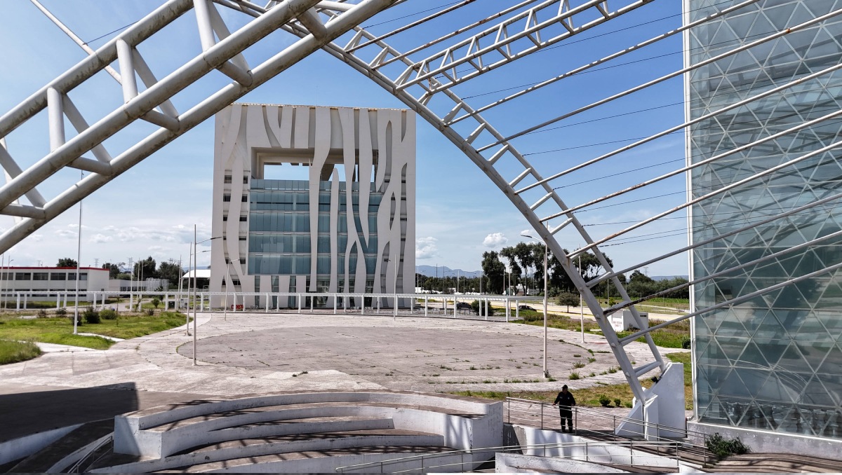 Capital de la Tecnología y Sostenibilidad: Academia e IP prevén crecimiento económico en Puebla para 2026 | Agencia Es Imagen