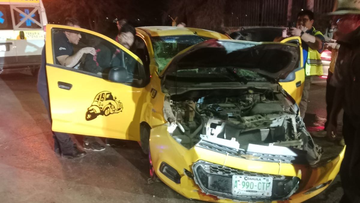 Volcadura de taxi. | Especial