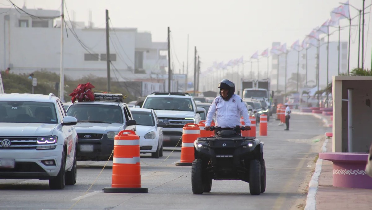 Operativo de Tránsito en playa Miramar. (Yazmín Sánchez)