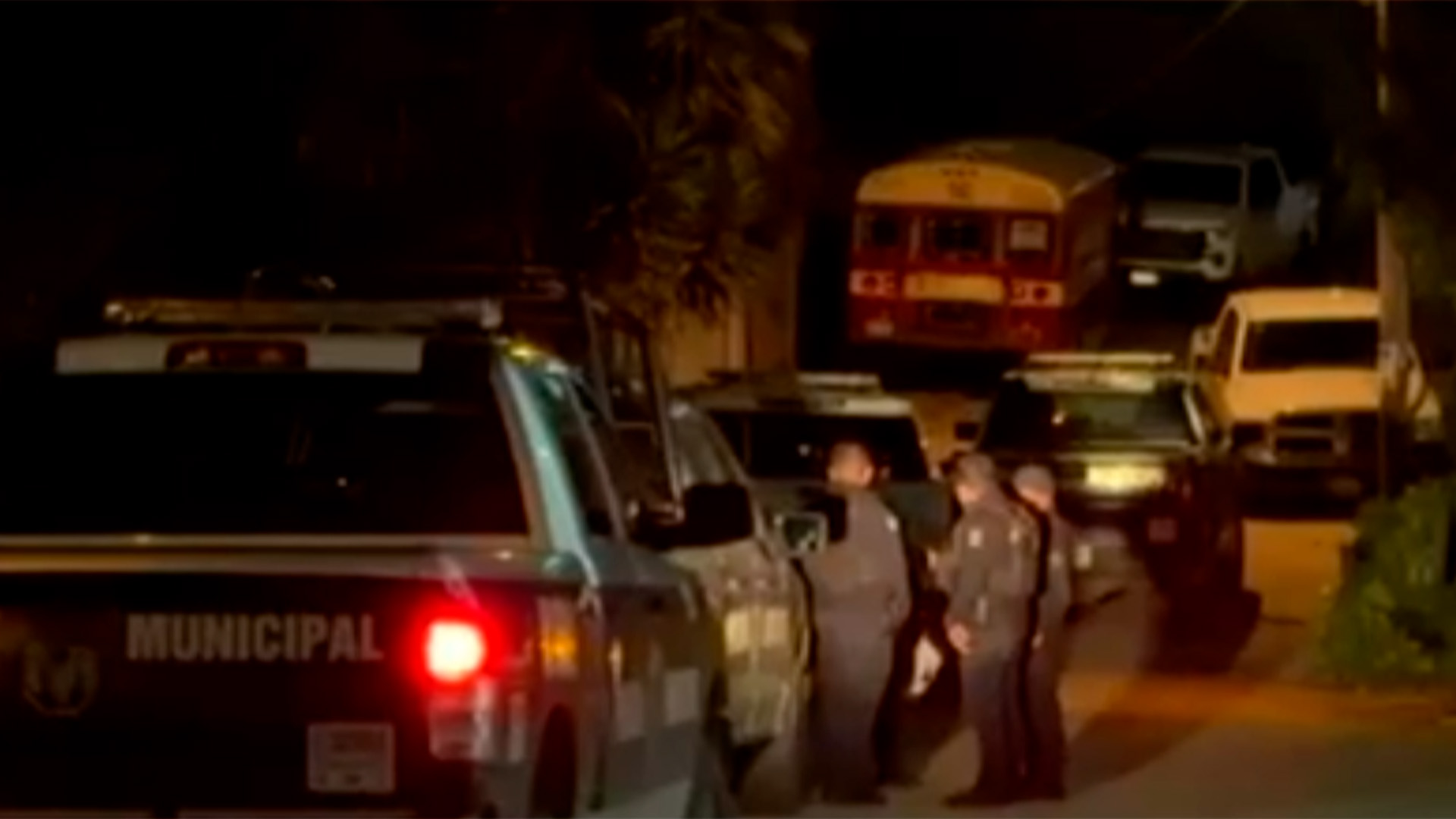 Muere agente estatal tras riña; hay dos detenidos