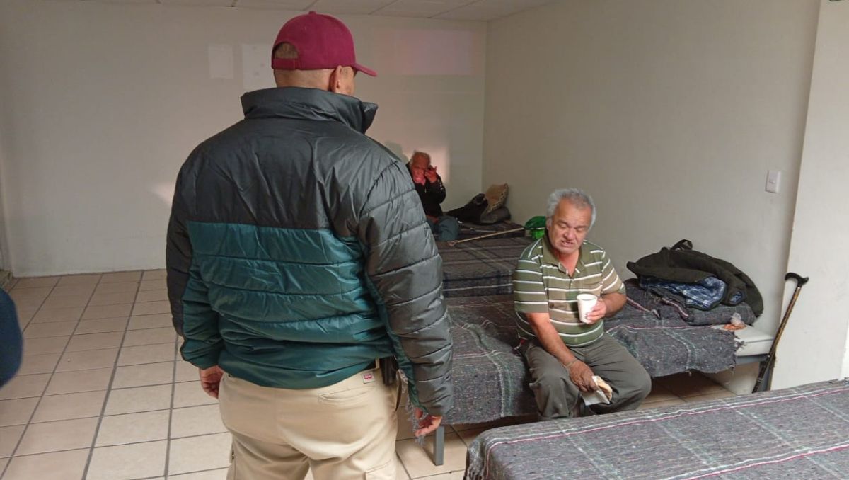 Protección Civil dio recorridos por las plazas principales de la ciudad para salvaguardar a personas en situación de calle. | Especial