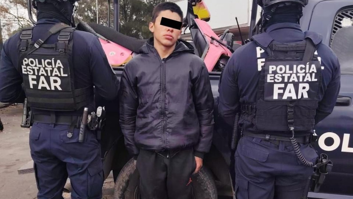 Detienen a joven en Cuautitlán Izcalli. | Fotos: Especial