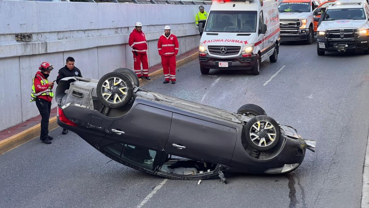 Elementos de Protección Civil de Nuevo León acudieron de inmediato al sitio. Édgar Plata