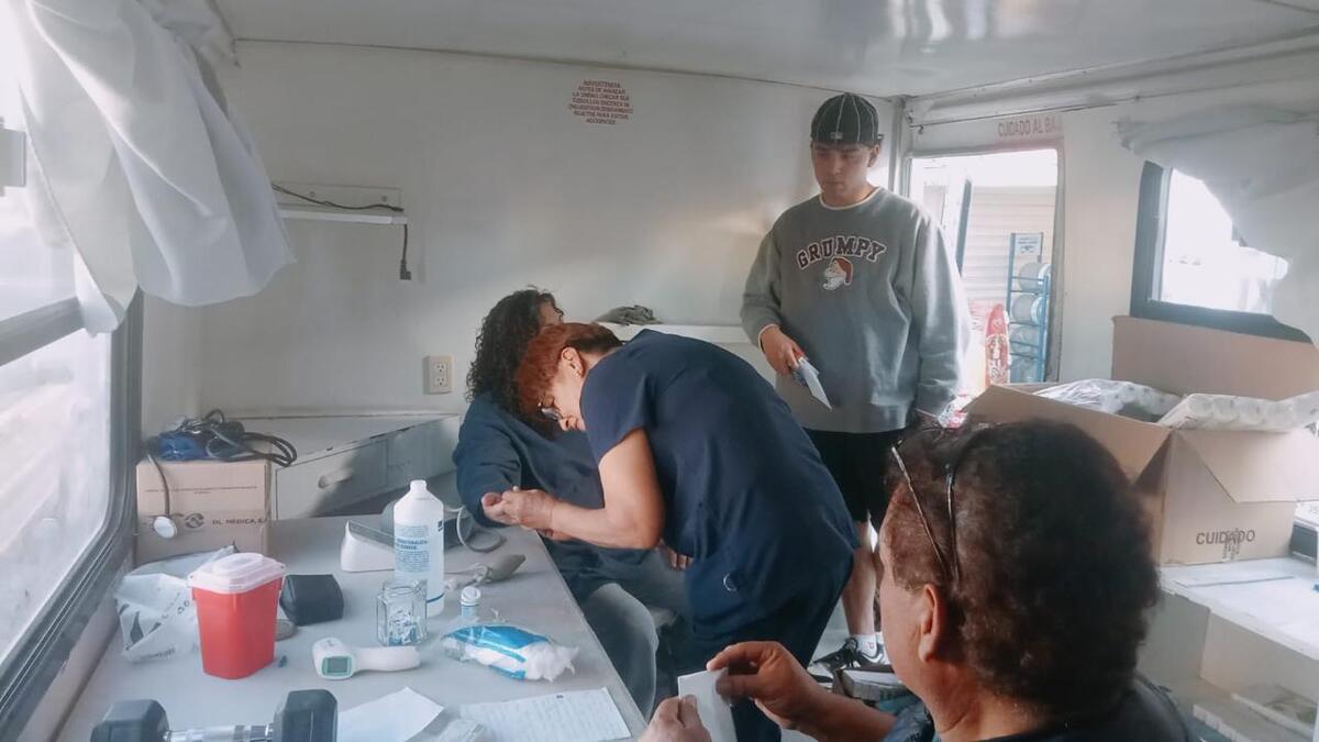 De enero a noviembre, las brigadas médicas del municipio de Durango llevaron servicios de salud integral a zonas urbanas y rurales.